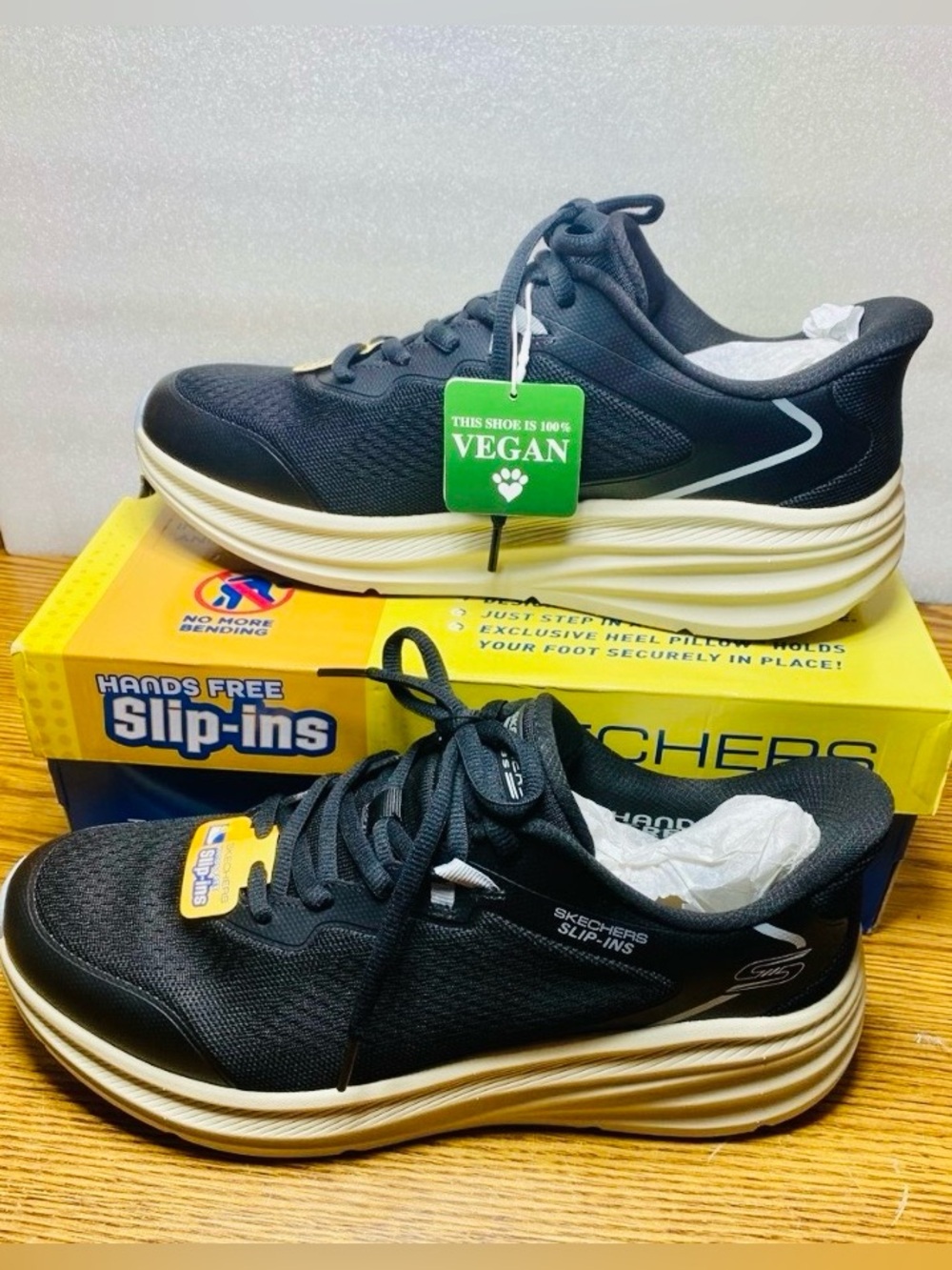 New Sketchers Sneakers, Men Size 11.5, Slip On Black & White w/ extra cushion